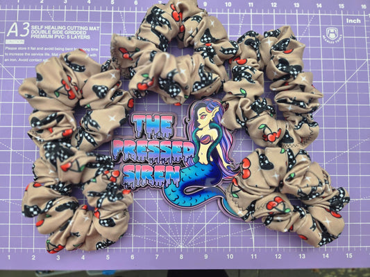 Checkers & Cherries RTS Scrunchies (Beefy)